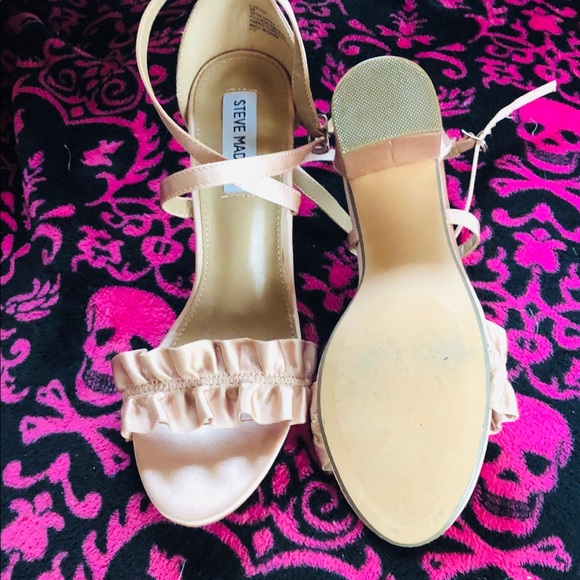 Stunning Steve Madden mid heals. - Picture 3 of 3